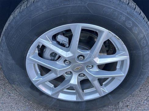 Used 2024 Chevrolet Equinox LS image 5