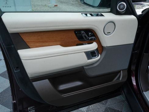 Used 2019 Land Rover Range Rover HSE AWD/4WD image 16