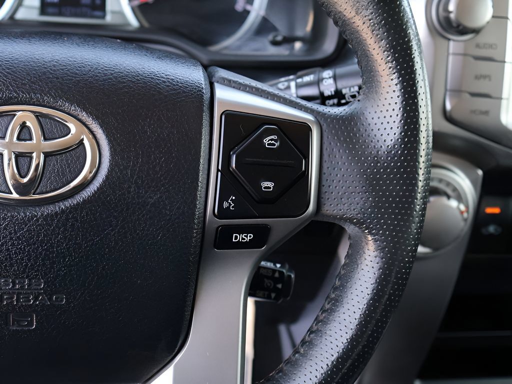 Used 2019 Toyota 4Runner SR5 AWD/4WD image 33