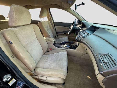 Used 2010 Honda Accord LX-P image 31