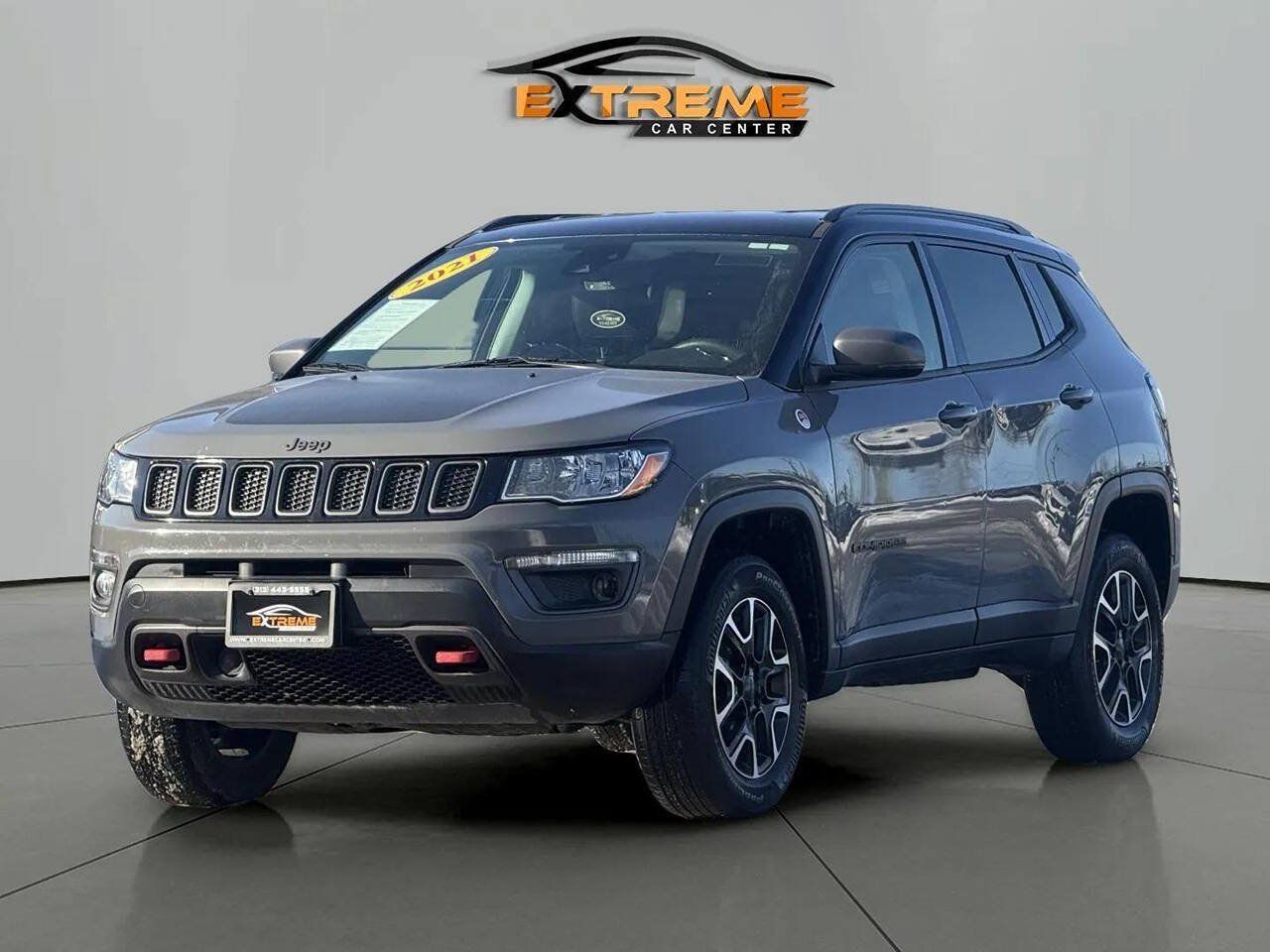 Used 2021 Jeep Compass Trailhawk w/ Trailer Tow Group AWD/4WD image 1