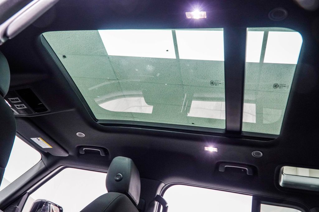 Used 2025 Land Rover Defender 110 S AWD/4WD image 47