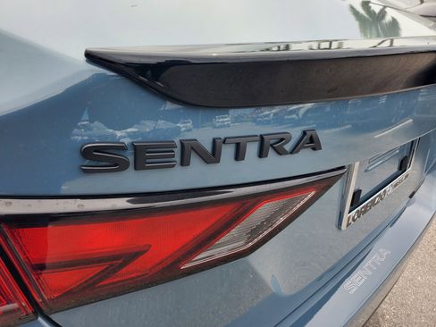 New 2025 Nissan Sentra SR w/ Midnight Edition image 8