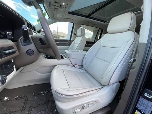 Used 2022 GMC Yukon XL Denali w/ Max Trailering Package AWD/4WD image 35
