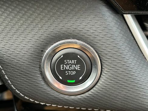 Used 2025 Chevrolet Equinox LT FWD image 25