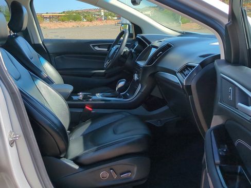 Used 2018 Ford Edge Titanium w/ Technology Package AWD/4WD image 30