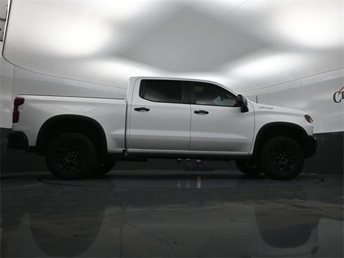 Used 2023 Chevrolet Silverado 1500 ZR2 w/ Technology Package image 30