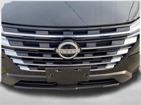 Used 2024 Nissan Rogue S FWD image 12