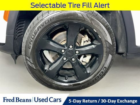Used 2024 Jeep Grand Cherokee L Laredo AWD/4WD image 37