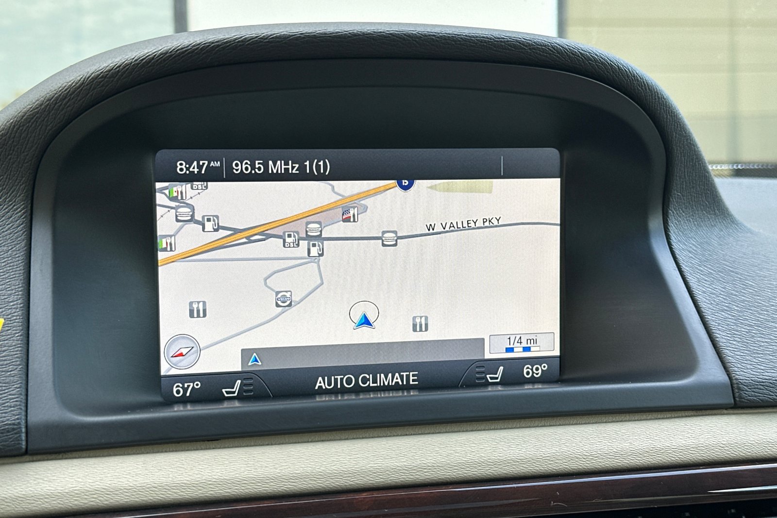 Used 2015 Volvo XC70 T5 Platinum FWD image 22