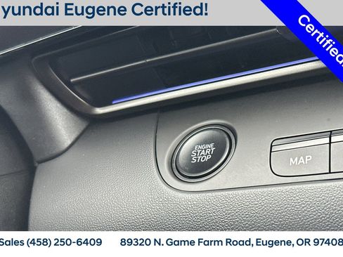 Used 2025 Hyundai Elantra SEL image 28