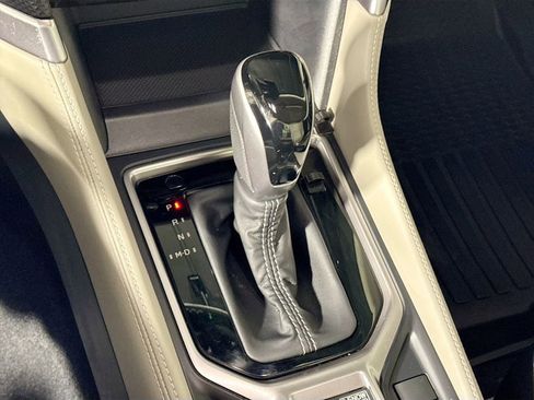 Certified 2022 Subaru Forester Limited image 19