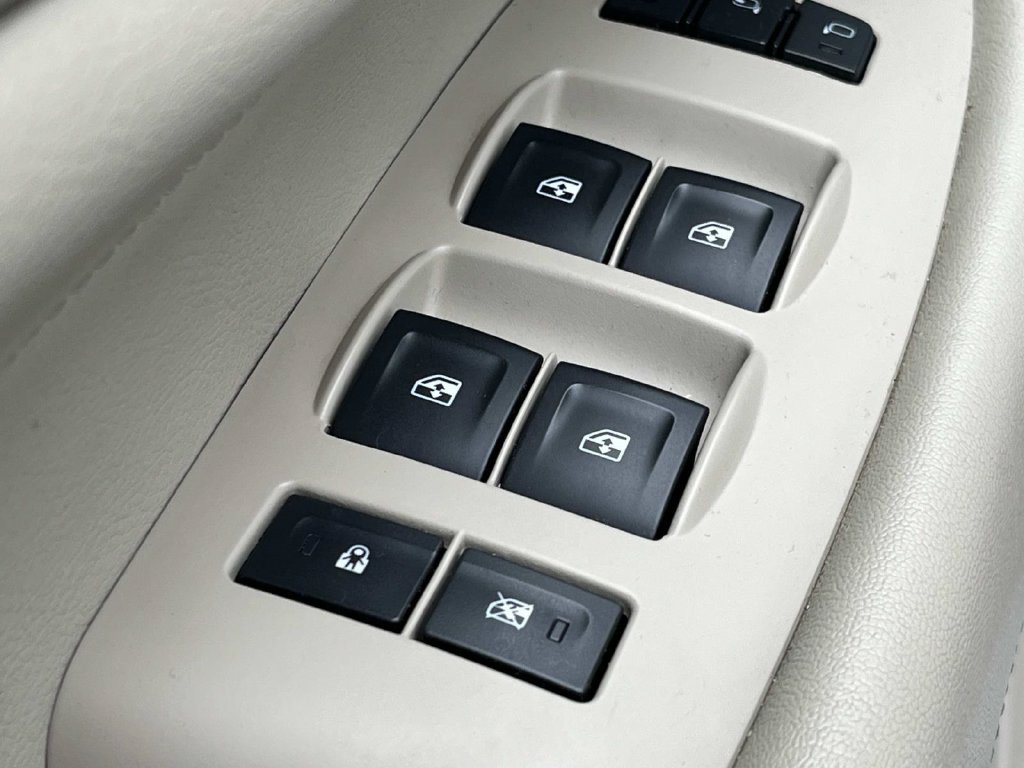 Used 2019 Cadillac Escalade Luxury RWD image 31