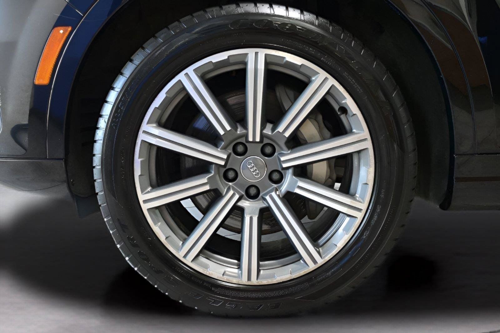 Used 2019 Audi Q7 3.0T Premium Plus w/ Premium Plus Package AWD/4WD image 34