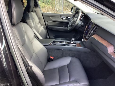 Certified 2023 Volvo XC60 B5 Plus w/ Climate Package image 35