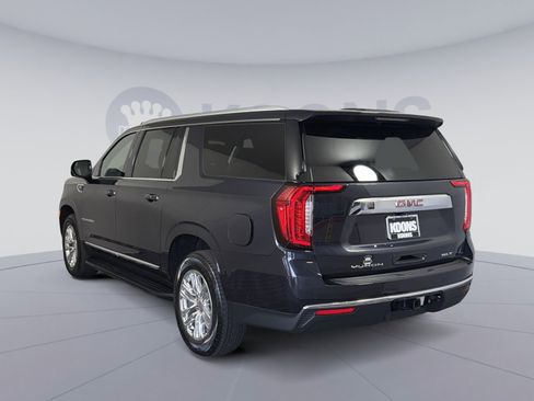 Used 2023 GMC Yukon XL SLT w/ SLT Premium Package AWD/4WD image 4