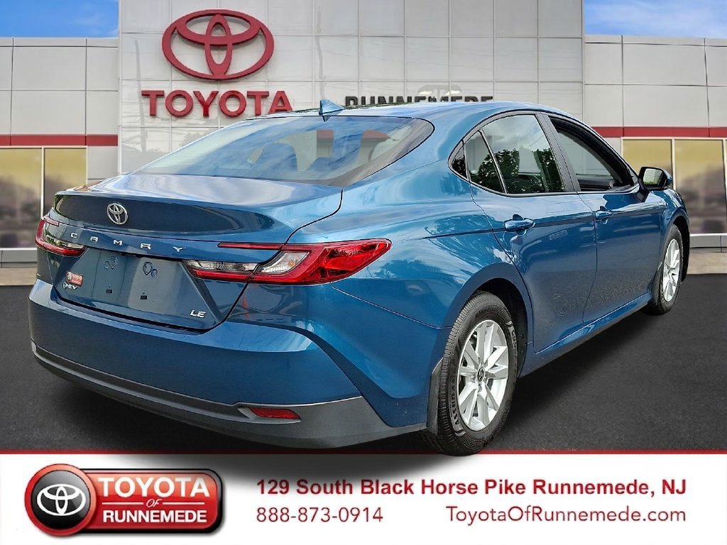 Used 2025 Toyota Camry LE w/ Convenience Package FWD image 6