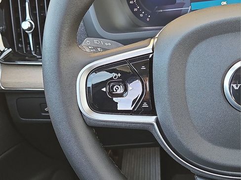 New 2026 Volvo XC90 B5 Plus w/ Protection Package Premier image 19