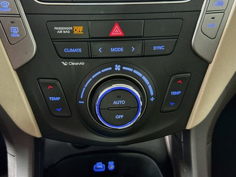 Used 2017 Hyundai Santa Fe Sport FWD image 17