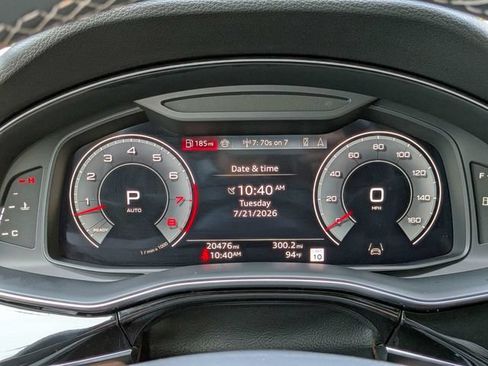 Used 2025 Audi Q8 Premium Plus AWD/4WD image 30