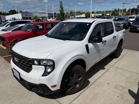Used 2025 Ford Maverick XLT w/ XLT Luxury Package AWD/4WD image 2