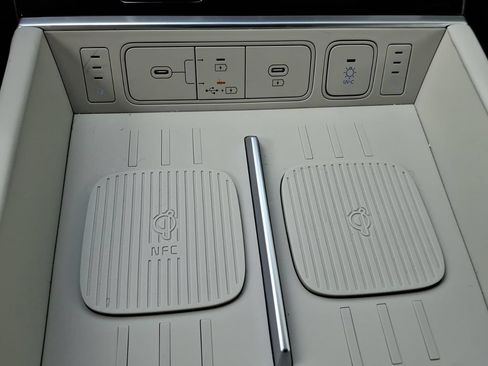 Certified 2025 Hyundai Santa Fe Calligraphy FWD image 23