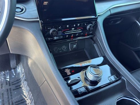 Used 2024 Jeep Grand Cherokee Limited 4xe w/ Luxury Tech Group II image 16