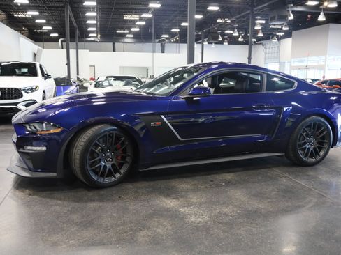 Used 2019 Ford Mustang GT Premium w/ GT Performance Package RWD image 9