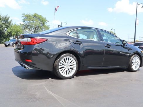 Used 2016 Lexus ES 350 w/ Ultra Luxury Package FWD image 5