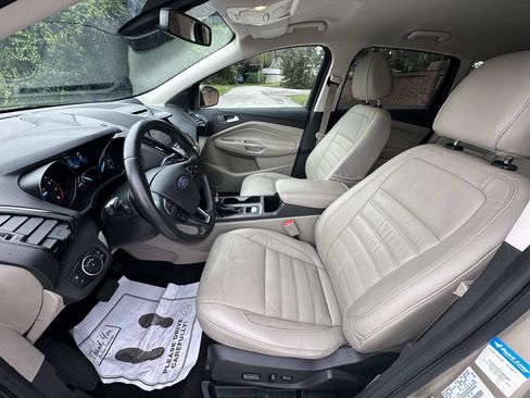 Used 2017 Ford Escape Titanium FWD image 7