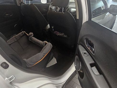 Used 2022 Honda HR-V EX image 17