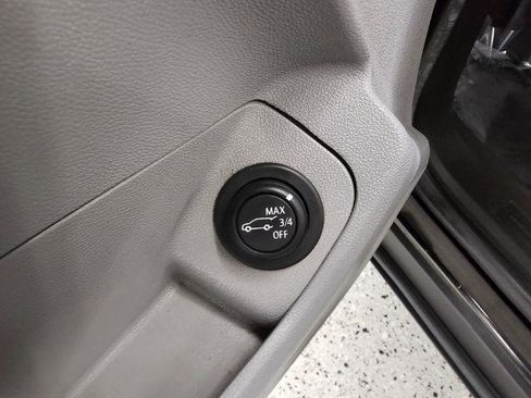 Used 2019 GMC Terrain SLE w/ Driver Convenience Package AWD/4WD image 30