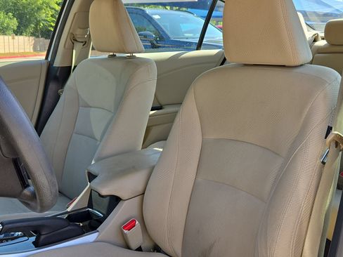 Used 2016 Honda Accord EX image 13