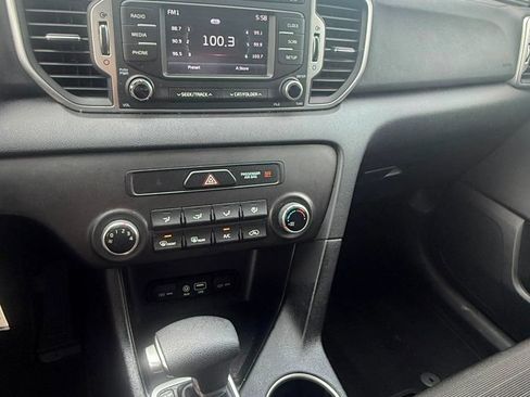 Used 2018 Kia Sportage LX FWD image 14