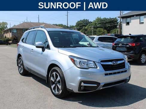 Used 2017 Subaru Forester 2.5i Premium AWD/4WD image 2
