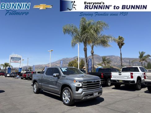 Used 2024 Chevrolet Silverado 1500 High Country w/ High Country Premium Package AWD/4WD image 1