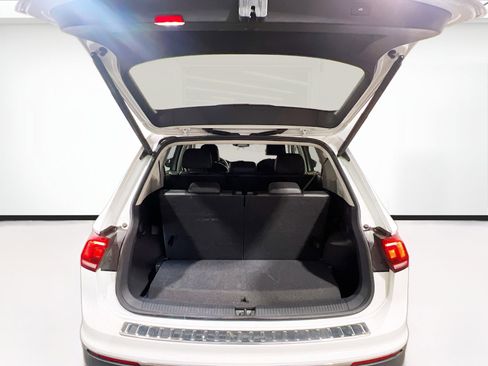 Used 2024 Volkswagen Tiguan Wolfsburg Edition image 18