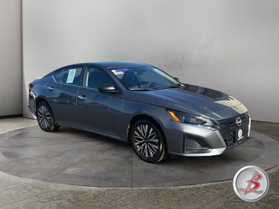 Used 2024 Nissan Altima 2.5 SV