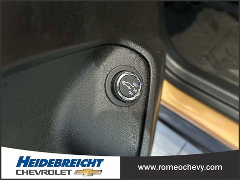 Used 2024 Chevrolet TrailBlazer RS w/ Convenience Package image 29