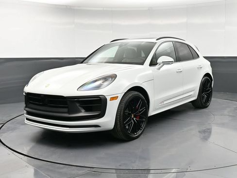 Certified 2025 Porsche Macan GTS AWD/4WD image 1