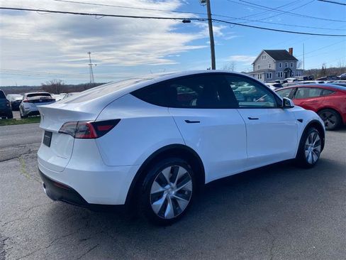 Used 2023 Tesla Model Y Long Range AWD/4WD image 6