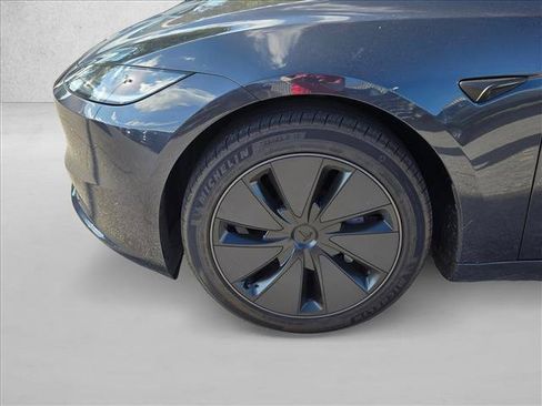 Used 2025 Tesla Model 3 Long Range RWD image 11