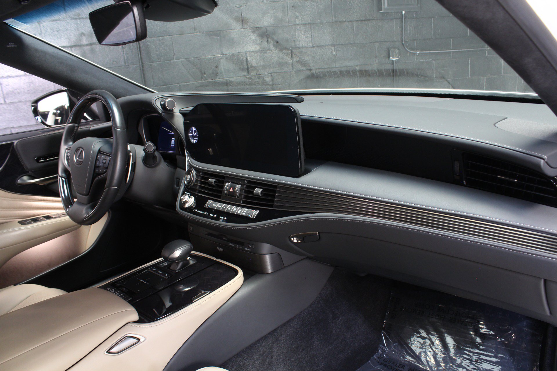 Used 2022 Lexus LS 500 w/ Interior Upgrade Package RWD image 53