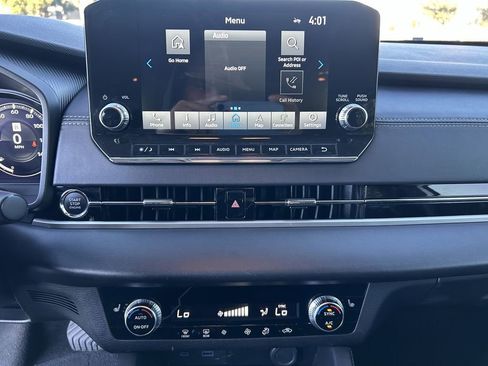 Used 2023 Mitsubishi Outlander SE image 19