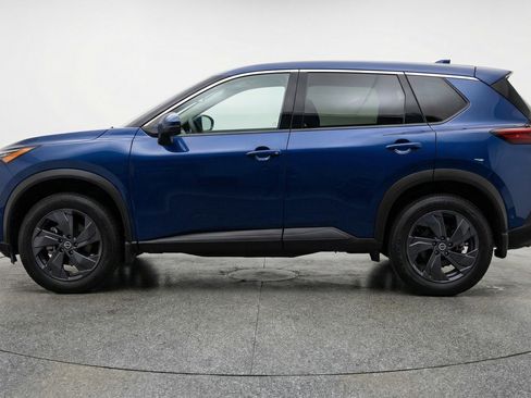 Used 2025 Nissan Rogue SV image 5