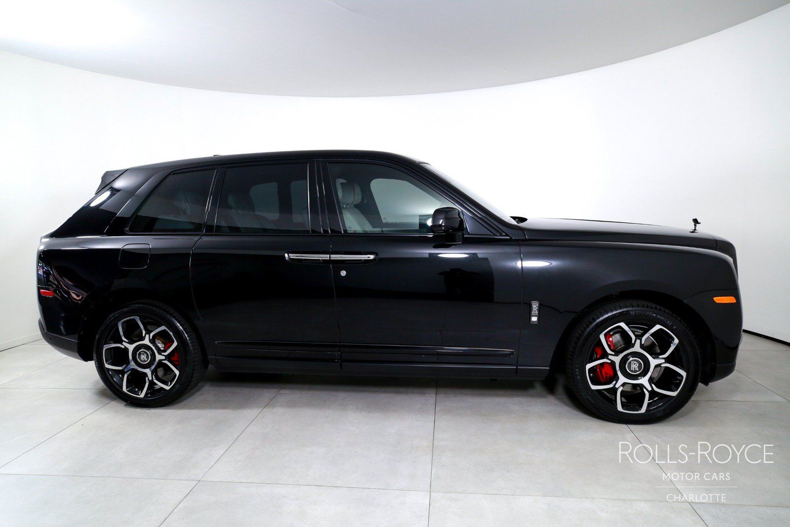 Used 2021 Rolls-Royce Cullinan Black Badge AWD/4WD image 10