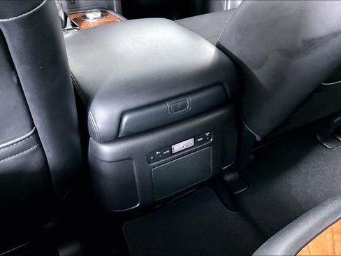 Used 2024 Nissan Armada SL w/ Captain's Chairs Package image 36