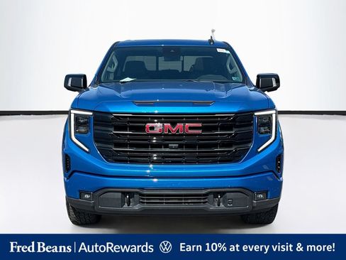 Used 2022 GMC Sierra 1500 Elevation w/ Elevation Premium Package AWD/4WD image 2