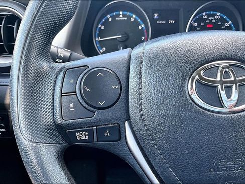 Used 2017 Toyota RAV4 LE w/ All Weather Liner Package AWD/4WD image 18