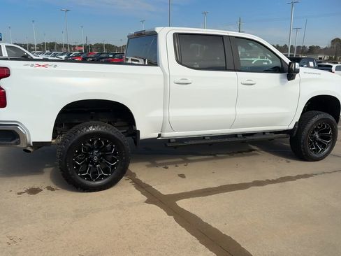 Used 2025 Chevrolet Silverado 1500 LT w/ Work Truck Package AWD/4WD image 9